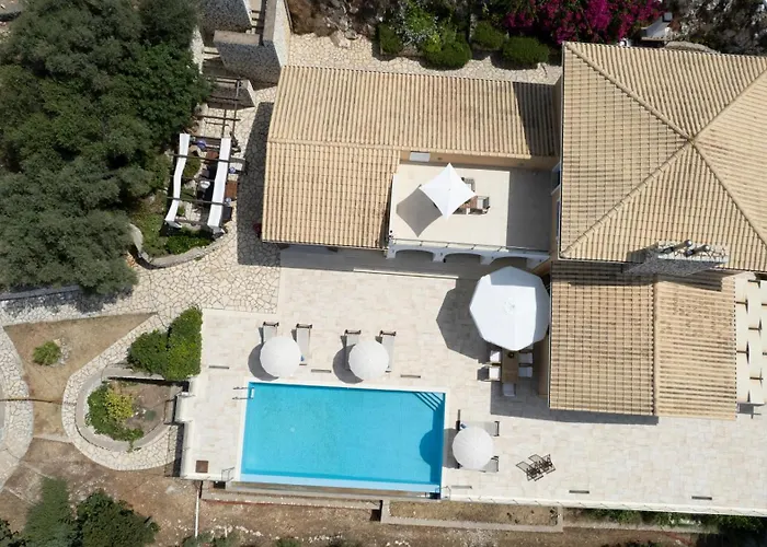 Adamas Villa